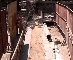 Mumbai Potholes | मुंबईत दहावीचा विद्यार्थी खड्ड्यात पडला, डोळ्यात सळी घुसल्याने गंभीर दुखापत