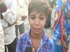 दूरी बनाना जरूरी, लेकिन पेट की भी मजबूरी... पैदल ही गांव लौट रहे मजदूर