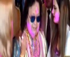তারকদের হোলি: রঙের উৎসবে মেতে উঠেছেন বাপ্পি লাহিড়ী ও জিতেন্দ্র