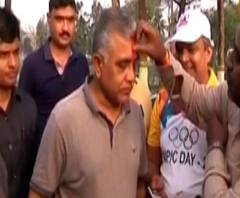 যুবভারতী ক্রীড়াঙ্গনে দোল উৎসবে পুরভোট নিয়ে রাজনৈতিক বার্তা দিলীপ ঘোষের