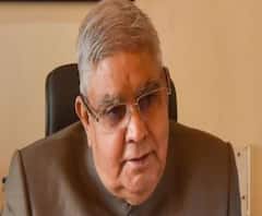 ‘ইস্তফা গ্রহণের ক্ষমতা একমাত্র আচার্যেরই’, অধিকারে হস্তক্ষেপ নিয়ে রাজ্য সরকারকে তুলোধনা রাজ্যপালের 