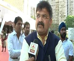 Jitrendra Awhad | #Corona मुळे सोलापुरातील सीएए आंदोलन थांबवण्याचा आव्हाडांचा सल्ला, आंदोलन थांबणार नाही महिलांचा निर्णय