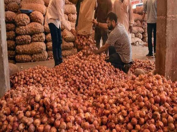 કોરોના વાયરસની દહેશત વચ્ચે ભાવનગરમાં ડુંગળીના ભાવમાં કડાકો, જુઓ વીડિયો