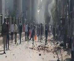 ধীরে ধীরে ছন্দে ফিরছে উত্তর-পূর্ব দিল্লি, মোতায়েন প্রচুর সিআরপিএফ, মৃত বেড়ে ৪৬