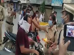 Lockdown उल्लंघन करने वालों की पुलिस ने आरती उतारी