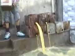 રાજકોટઃ થોરાળામાં દેશી દારૂની ભઠ્ઠી પર દરોડો, જુઓ વીડિયો