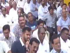 સુરતઃ રાજ્ય ખાંડ નિયામકના હુમકથી સભાસદોમાં રોષ, જુઓ વીડિયો