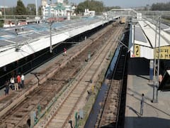 Janata Curfew: आज रात 12 बजे से रविवार रात 10 बजे के बीच ट्रेनें रहेंगी रद्द 