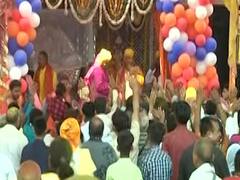 Mathura की होली पर Corona का असर, विदेशी सैलानियों की संख्या ना के बराबर