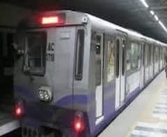 রবীন্দ্র সরোবর স্টেশনে মেট্রোর সামনে ঝাঁপ ব্যাক্তির, বন্ধ ট্রেন চলাচল