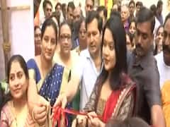 पूर्व CM Devendra Fadnavis की पत्नी Amrita भी छोड़ेंगी सोशल मीडिया, बताई ये वजह