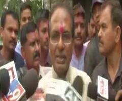 MP Political Crisis | ज्योतिरादित्य शिंदे भाजपच्या वाटेवर! एमपीत काँग्रेसचं सरकार धोक्यात | ABP Majha