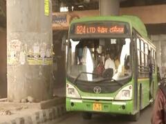Overcrowded buses witnessed in Delhi as people ignore Coronavirus lockdown