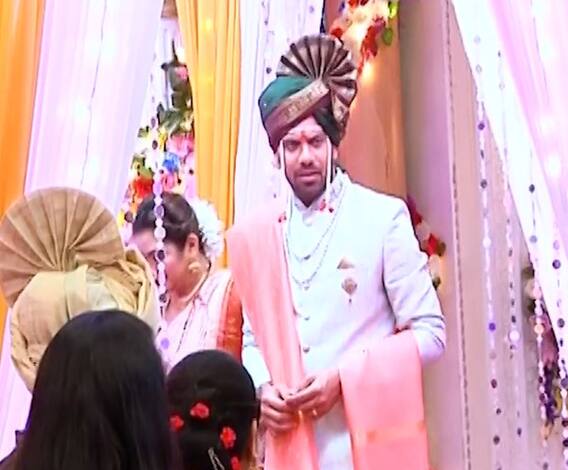 Dhantedhan | कार्तिकचं लग्न नक्की कोणासोबत?, 'रंग माझा वेगळा' मालिकेच्या सेटवर