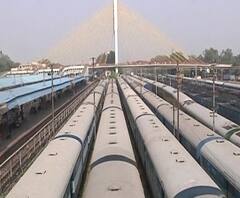 #Coronaeffect | कोरोनाच्या पार्श्वभूमीवर मध्य रेल्वेच्या मुंबई, पुणे, नागपूर, भुसावळला जो़डणाऱ्या 23 एक्स्प्रेस रद्द 