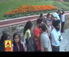 आइसोलेशन में 2 ट्रेनी IAS अधिकारी 