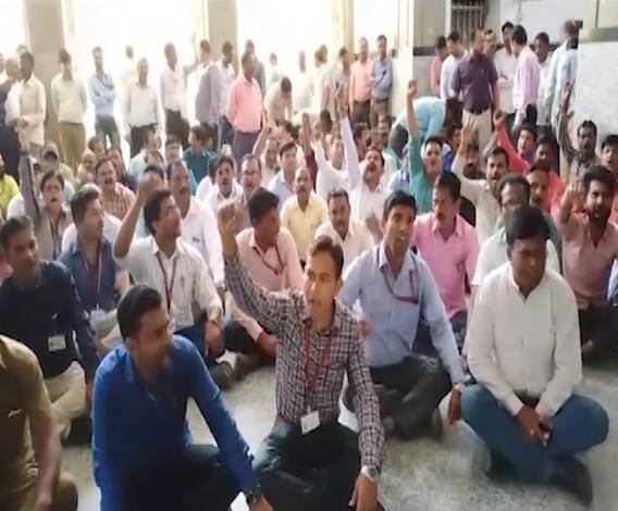 Worker Beaten by Trainee Doctor | नागपूरमध्ये प्रशिक्षणार्थी डॉक्टरकडून कर्मचाऱ्याला मारहाण