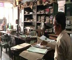 করোনা সতর্কতা: আজ থেকে সরকারি অফিসে ছুটি ৪টেয়