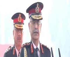 করোনা যুদ্ধে দেশবাসীর পাশে দাঁড়াতে হবে, বাহিনীর উদ্দেশে বার্তা সেনাপ্রধানের