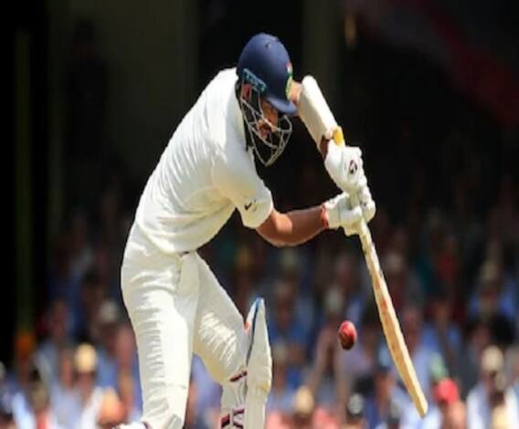 রঞ্জি ফাইনাল: গাড়ি ড্রাইভ করে স্টেডিয়ামে পূজারা, মাঠে নামতে পারেন অসুস্থতা কাটিয়ে 