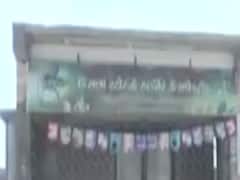 બોટાદઃ સુરતથી મોટી કુંડળમાં આવ્યા લોકો, તમામનું મેડિકલ ચેકઅપ કરાયું, જુઓ વીડિયો