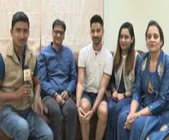 Smriti Mandhana Family | स्मृतीची बॅट मेलबर्नमध्ये तळपणार? फायनलपूर्वी तिच्या कुटुंबियांशी गप्पा