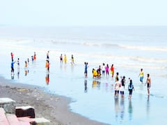 કોરોનાનો કહેરઃ ગોલ્ડન બીચ પણ પોલીસે ખાલી કરાવ્યો, જુઓ વીડિયો