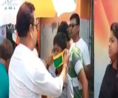 পানিহাটিতে মাস্ক-সাবান বিলি, করোনা নিয়ে পোস্টার পূর্ব বর্ধমানে - এক ঝলকে