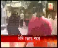 লকডাউনে শাটার অর্ধেক নামিয়ে দোকানের ভেতরে আড্ডা, তারপর পুলিশ যা করল