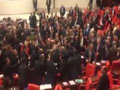 Tension between Greece and Turkey rise over migrant clashes