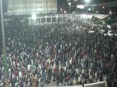 Delhi: Anand Vihar bus terminal जानें वाले सभी रास्ते बंद कर दिये गए