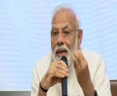 নারী দিবসে একদিনের জন্য নিজের সোশাল মিডিয়া অ্যাকাউন্ট উৎসর্গ, টুইট মোদির