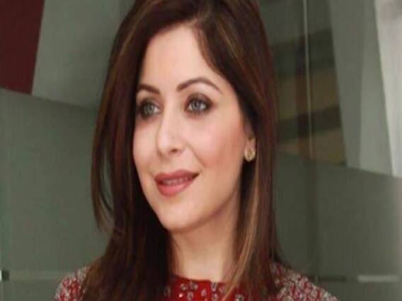 Kanika Kapoor ने खुद बताई लंदन से कब लौटीं और कहां-कहां गईं