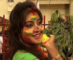 ‘রঙে মাখা দিন... বসন্তের কাছে ঋণ...’ ফাগুনের রঙে রাঙা রবীন্দ্রভারতী 