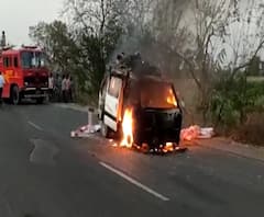 Rural News | धुळे-सोलापूर मार्गावर 'बर्निंग कार'चा थरार | माझं गाव माझा जिल्हा | ABP Majha