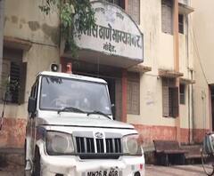 Girl Molestation by Police | नांदेडमध्ये पोलीस कर्मचाऱ्याकडून तरूणीचा रस्ता अडवत विनयभंग 