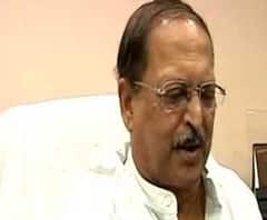 করোনা মোকাবিলায় উদ্যোগী মন্ত্রী সুব্রত মুখোপাধ্যায় 