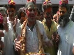 Bihar: Tej Pratap Yadav celebrates Holi