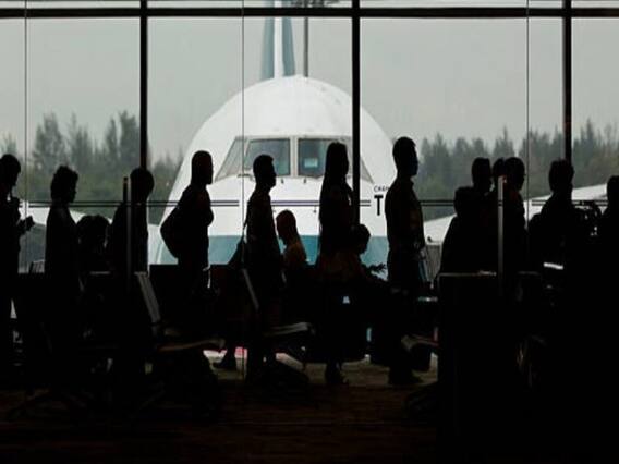 Corona: Singapore में फंसे भारतीय छात्र, सरकार से मदद की लगाई गुहार