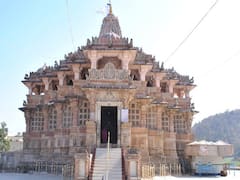 કોરોના વાયરસને પગલે શામળાજી મંદિર ભક્તો માટે કરાયું બંધ, જુઓ વીડિયો