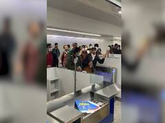  Commuters created commotion at Delhi airport during Corona's investigation | Sansani