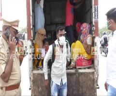 #Coronaeffect | अत्यावश्यक सेवा देणाऱ्या टेम्पोतून 30जणांचा प्रवास, प्रवाशांनी मास्कही घातले नाहीत