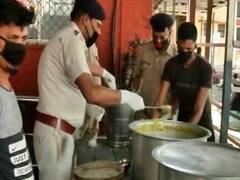 हिंदुस्तान की हिम्मतवाली पुलिस लड़ रही कोरोना से जंग, लोगों की कर रही मदद | Matrabhumi 