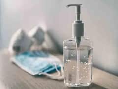 કોરોનાનો કહેરઃ અમદાવાદના મેડિકલ સ્ટોર પર માસ્ક-સેનેટાઇઝરની શું છે સ્થિતિ? જુઓ વીડિયો