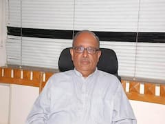 રાજકોટઃ રાજ્યસભાના ઉમેદવાર અભય ભારદ્વાજ પરિવાર સાથે કરી રહ્યા છે લોકડાઉનનું પાલન 