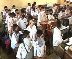 #CoronaEffect कोरोनामुळे 31 मार्चपर्यंत शाळा-महाविद्यालयं बंद, दहावी-बारावीच्या परीक्षा वेळापत्रकानुसार 