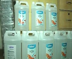 #Coronavirus Fake Sanitizer | बनावट सॅनिटायझरसाठी नामांकित कंपन्यांचे स्टिकर, पाच जणांना अटक