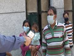 Delhi: Migrant labourer's appeals compatriots to no travel on foot during lockdown