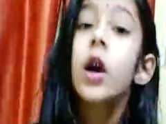 ગુજરાત લોકડાઉનઃ પાટણની બાળકીએ નાની બાળકીએ લોકોને ઘરમાં જ રહેવા કરી અપીલ, જુઓ વીડિયો