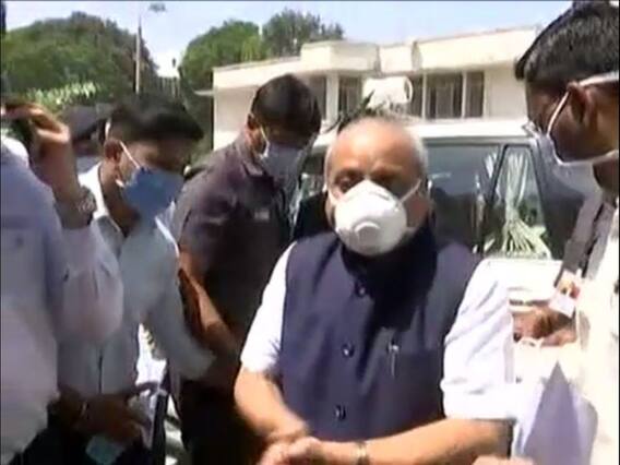 કોરોનાના કહેર વચ્ચે નાયબ મુખ્યમંત્રી નીતિન પટેલે વડોદરાની લીધી મુલાકાત, જુઓ વીડિયો